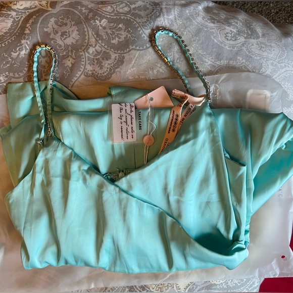 Oh Polly Farrah Wrap MIDI Dress in aqua - Picture 5 of 5